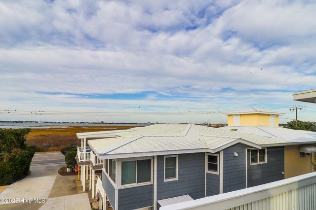 102 Freeman Lane, Atlantic Beach, NC 28512