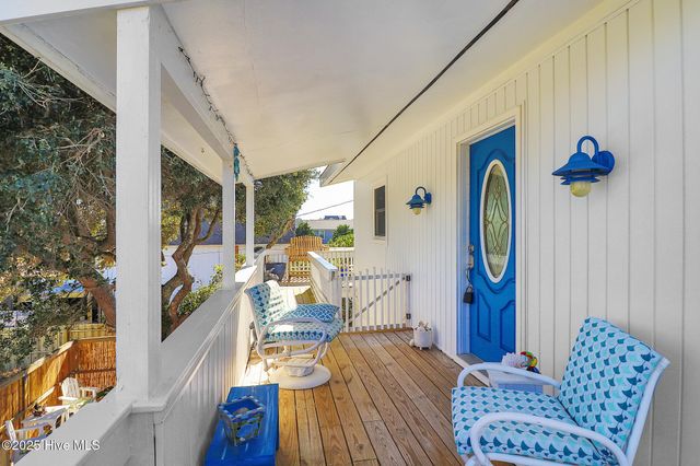 102 Freeman Lane, Atlantic Beach, NC 28512