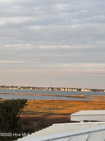 102 Freeman Lane, Atlantic Beach, NC 28512