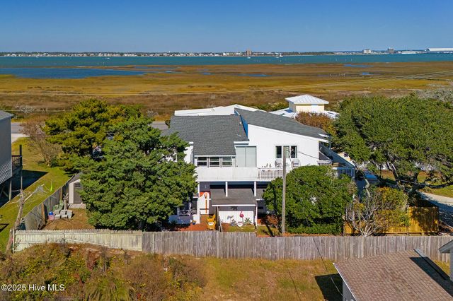 102 Freeman Lane, Atlantic Beach, NC 28512