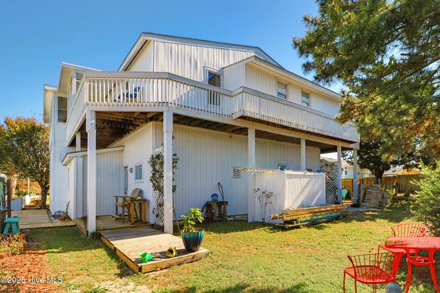 102 Freeman Lane, Atlantic Beach, NC 28512