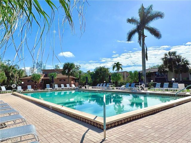 6342 Royal Woods DR, Fort Myers, FL 33908