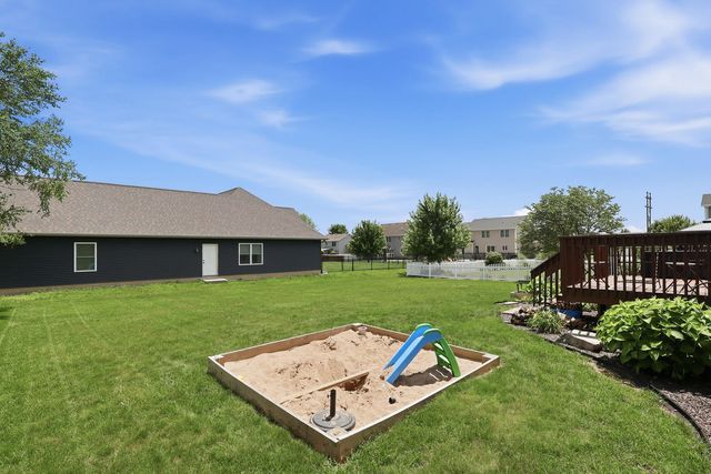 6015 Spring Street, Davenport, IA 52807