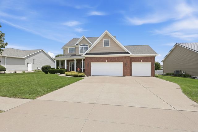 6015 Spring Street, Davenport, IA 52807