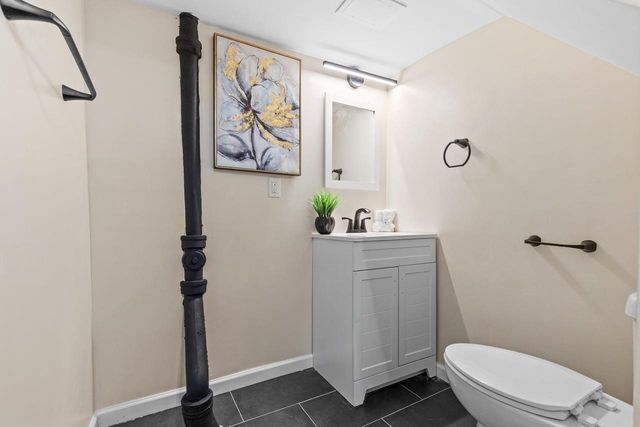 5870 N 75th STREET, Milwaukee, WI 53218