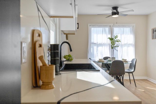 5870 N 75th STREET, Milwaukee, WI 53218