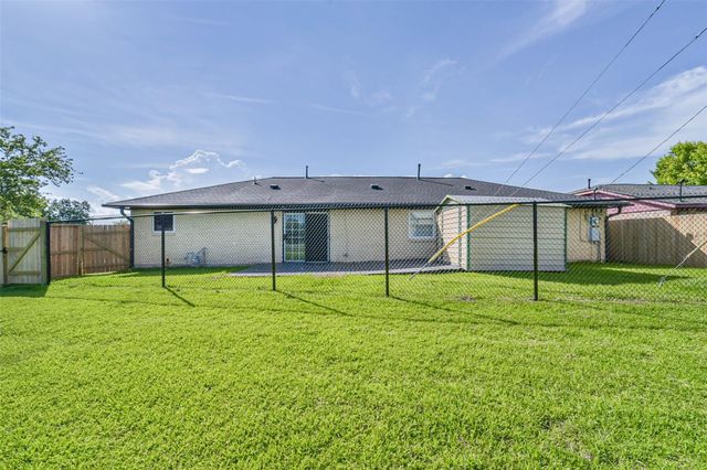 10999 Fairland Drive, Houston, TX 77051