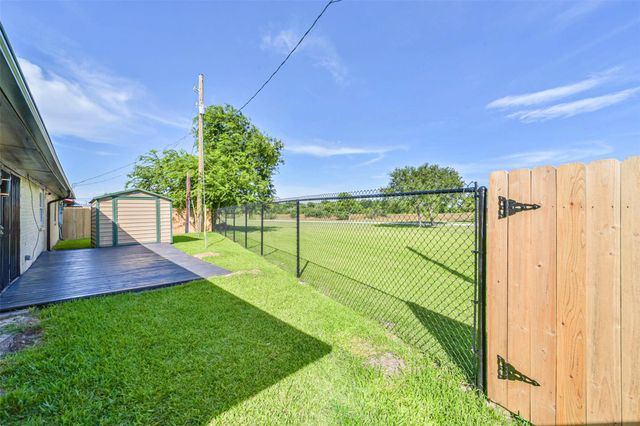 10999 Fairland Drive, Houston, TX 77051