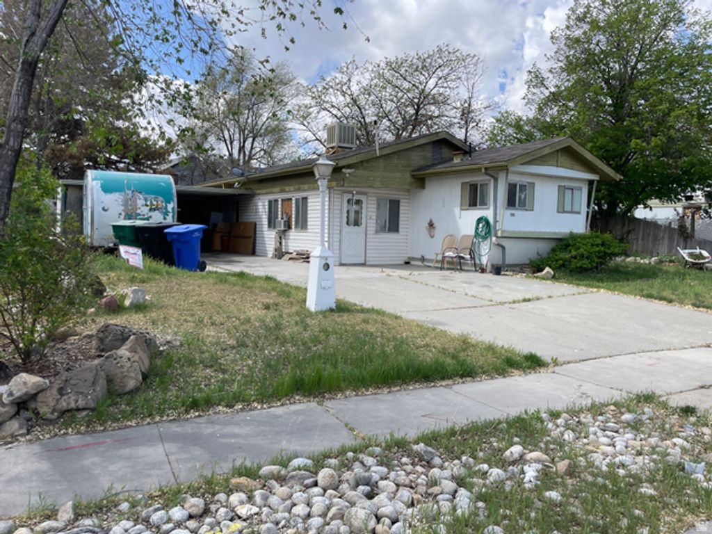 3951 W GENTRY LN, West Jordan, UT 84088