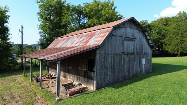 20 Riverbend Ln, Carthage, TN 37030