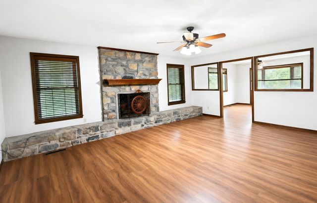 20 Riverbend Ln, Carthage, TN 37030