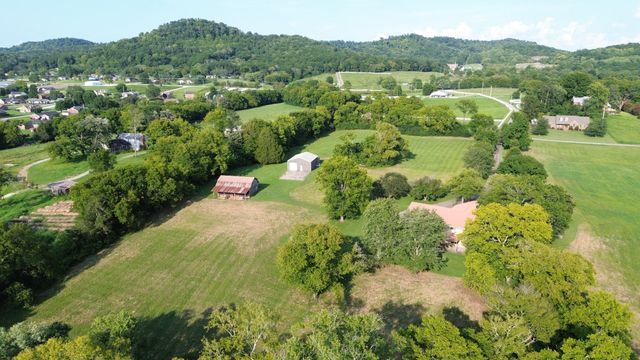 20 Riverbend Ln, Carthage, TN 37030