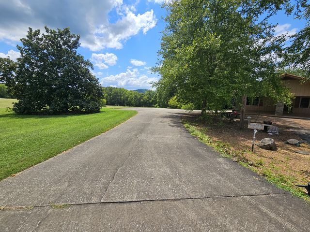 20 Riverbend Ln, Carthage, TN 37030