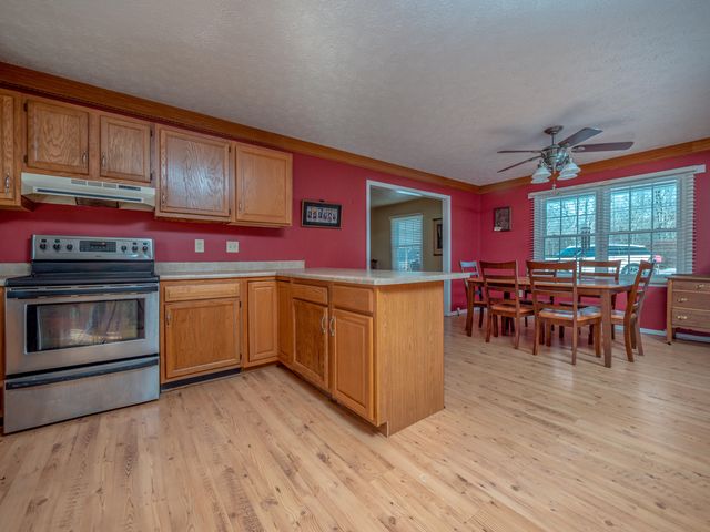 105 Poplar Ct, West Liberty, KY 41472