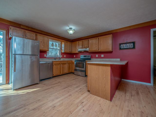 105 Poplar Ct, West Liberty, KY 41472