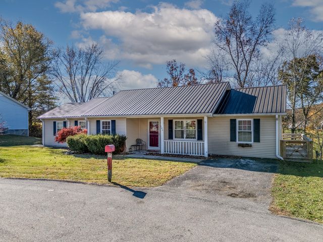 105 Poplar Ct, West Liberty, KY 41472