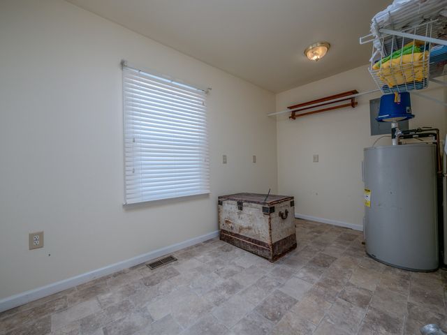 105 Poplar Ct, West Liberty, KY 41472