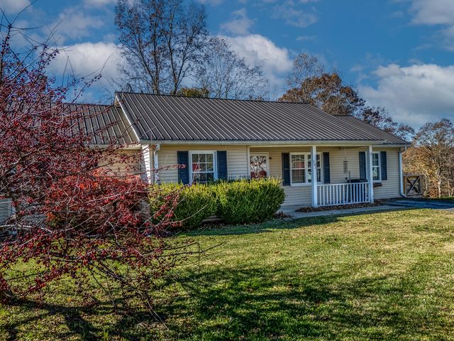 105 Poplar Ct, West Liberty, KY 41472