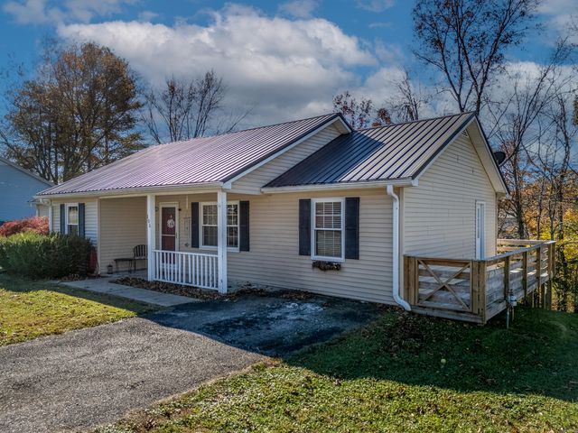 105 Poplar Ct, West Liberty, KY 41472