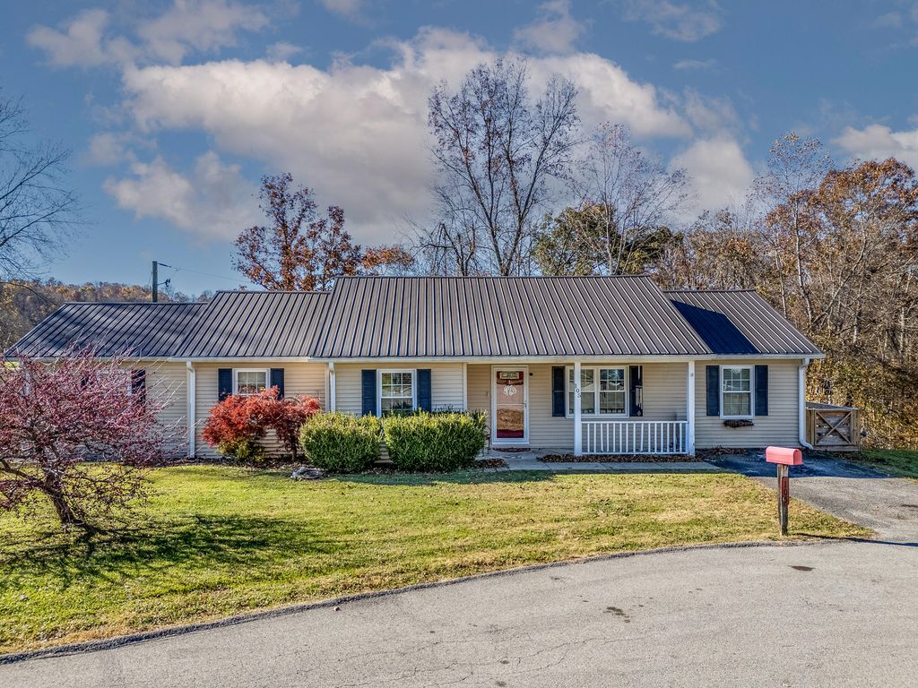 105 Poplar Ct, West Liberty, KY 41472