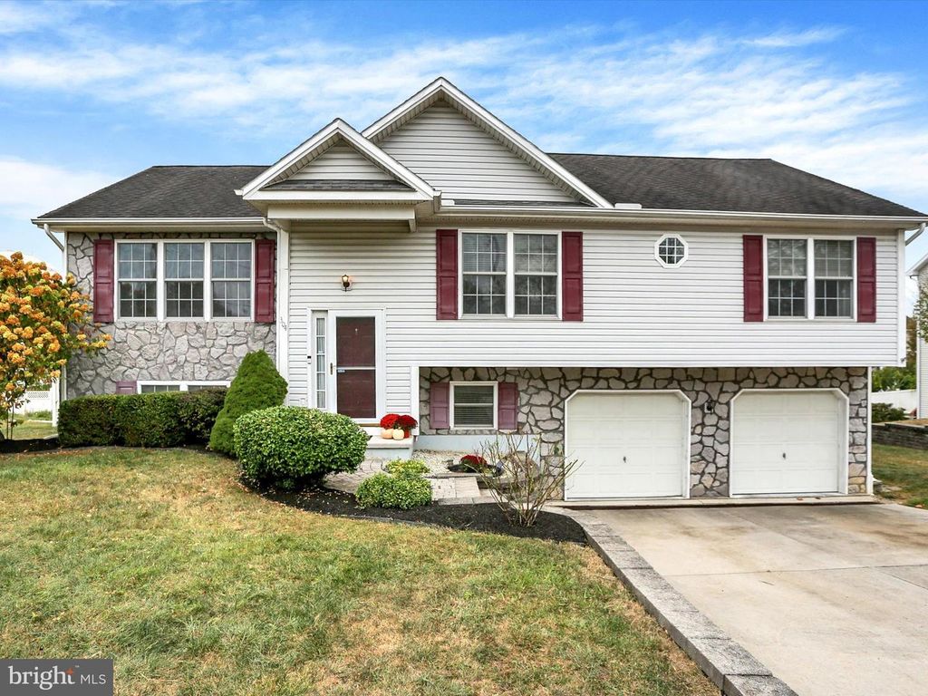 304 CRANES GAP RD, Carlisle, PA 17013