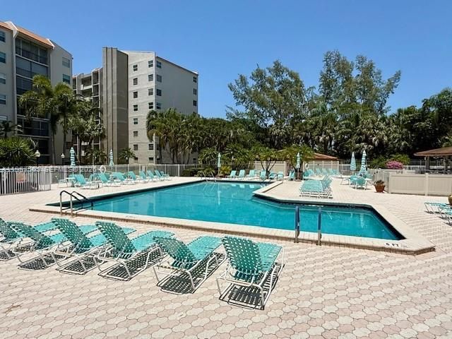 3910 Inverrary Boulevard 407B, Lauderhill, FL 33319