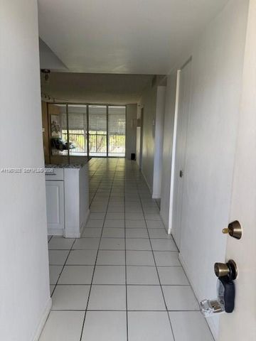 3910 Inverrary Boulevard 407B, Lauderhill, FL 33319