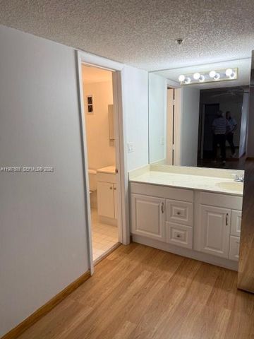 3910 Inverrary Boulevard 407B, Lauderhill, FL 33319