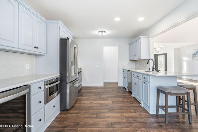 149 Wood Gate Dr, Mt Washington, KY 40047