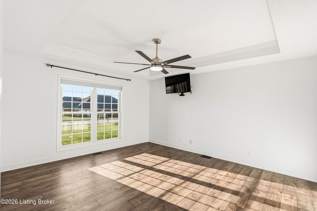 149 Wood Gate Dr, Mt Washington, KY 40047