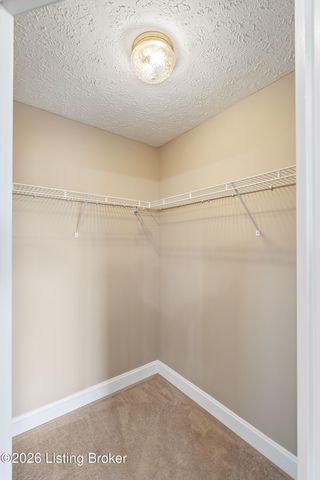 149 Wood Gate Dr, Mt Washington, KY 40047