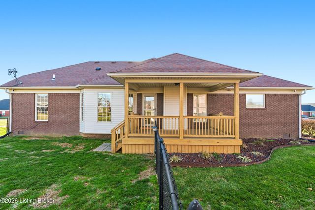 149 Wood Gate Dr, Mt Washington, KY 40047