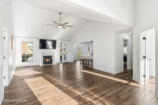 149 Wood Gate Dr, Mt Washington, KY 40047