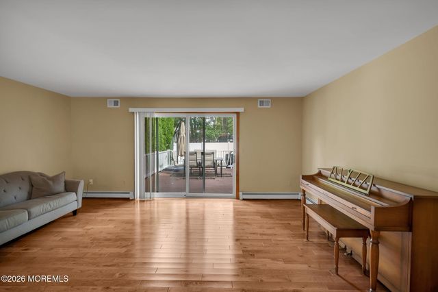 883 Goose Creek Road, Toms River, NJ 08753