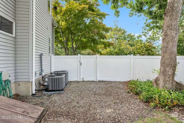 883 Goose Creek Road, Toms River, NJ 08753