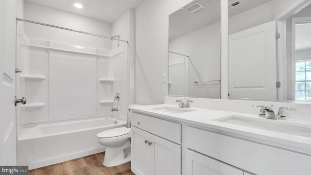 34 N PACKARD ST, Hammonton, NJ 08037