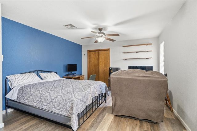 2109 N Lincoln Avenue, Moore, OK 73160