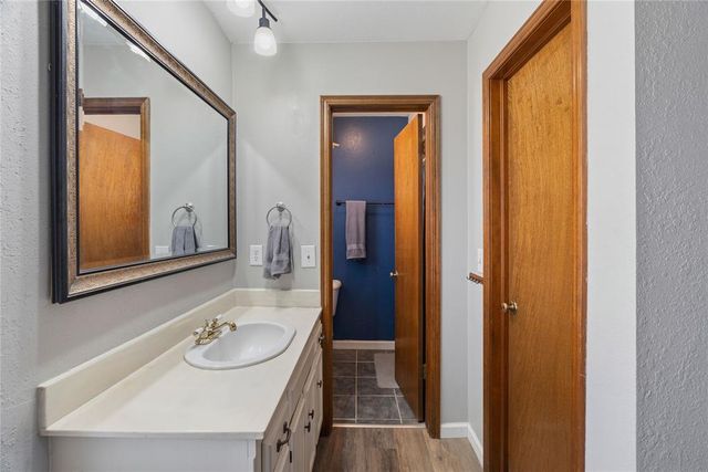 2109 N Lincoln Avenue, Moore, OK 73160