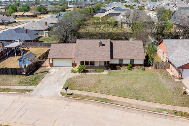 2109 N Lincoln Avenue, Moore, OK 73160