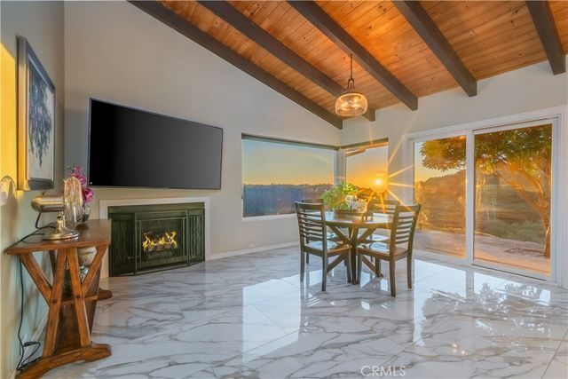 2817 N Mountain, Claremont, CA 91711