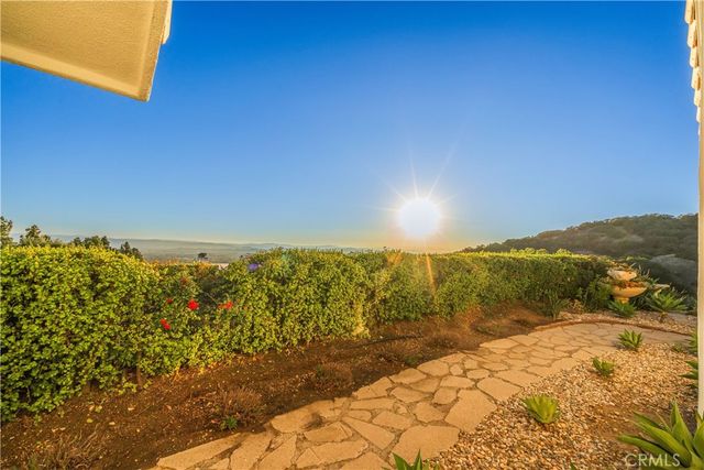 2817 N Mountain, Claremont, CA 91711