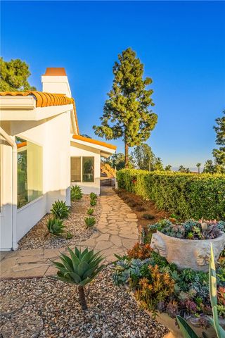 2817 N Mountain, Claremont, CA 91711