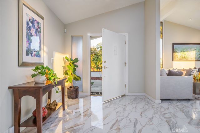 2817 N Mountain, Claremont, CA 91711