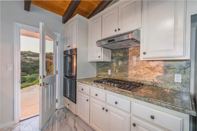2817 N Mountain, Claremont, CA 91711
