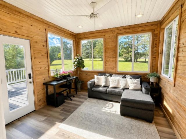 N6736 Clover Lane, Pardeeville, WI 53954