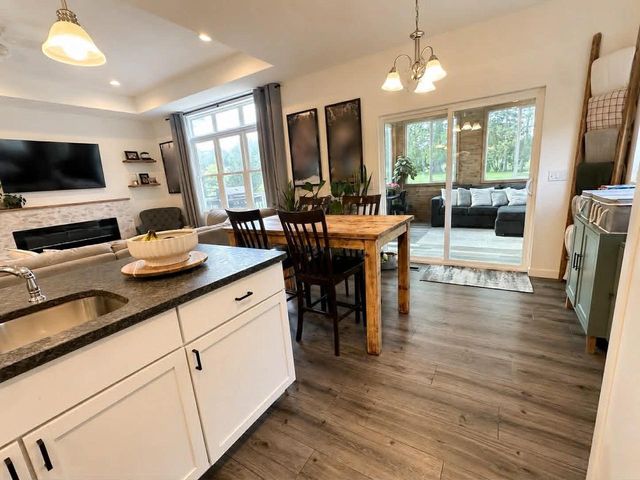 N6736 Clover Lane, Pardeeville, WI 53954