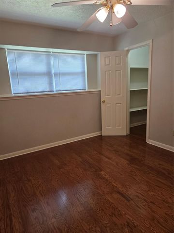 1510 Neptune Lane, Houston, TX 77062