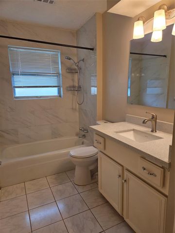 1510 Neptune Lane, Houston, TX 77062