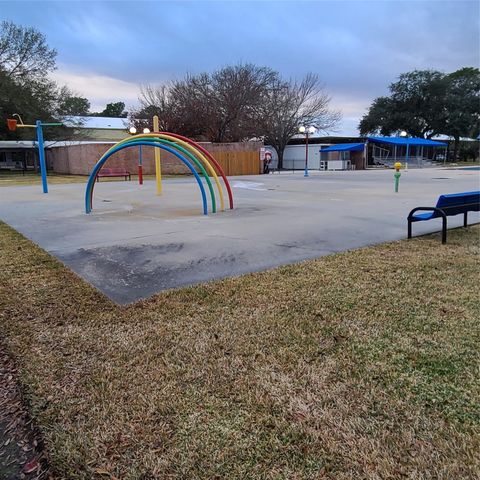 1510 Neptune Lane, Houston, TX 77062
