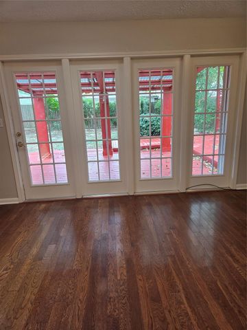 1510 Neptune Lane, Houston, TX 77062
